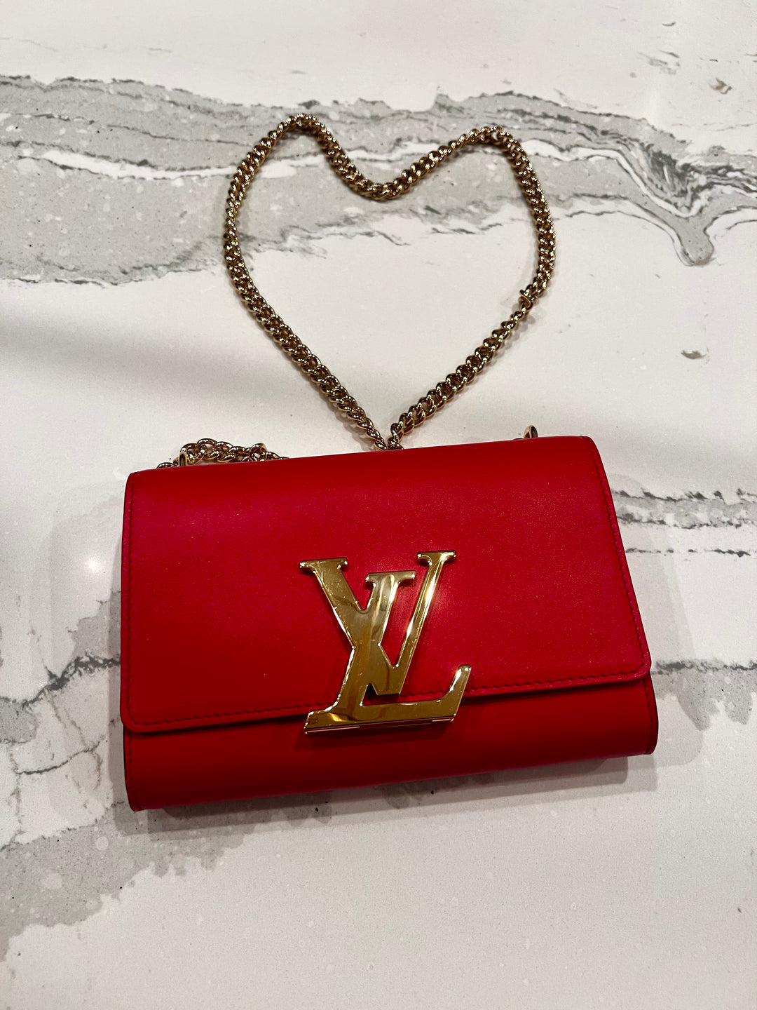 Red louis vuitton bag with gold chain online